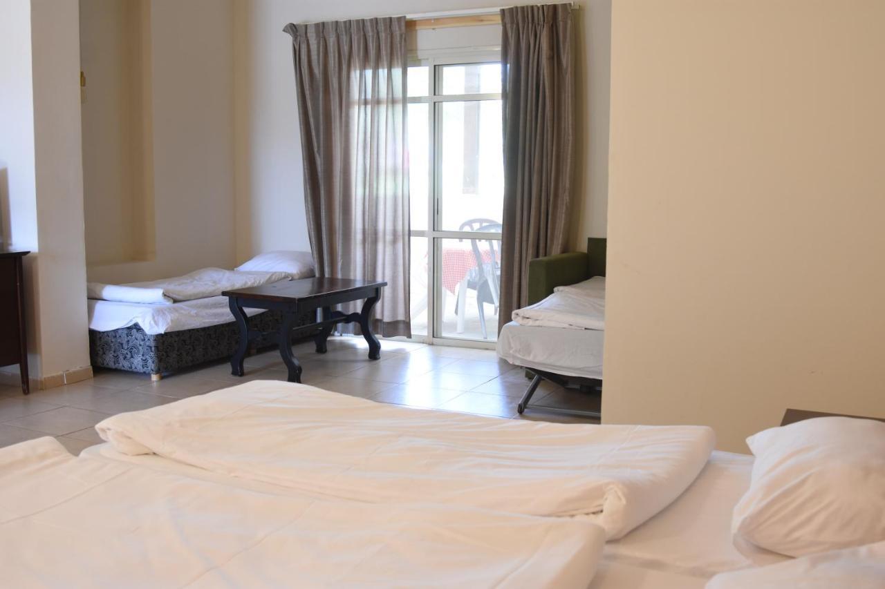Kibbutz Tiratzvi - Country Lodging Tirat Zevi Εξωτερικό φωτογραφία
