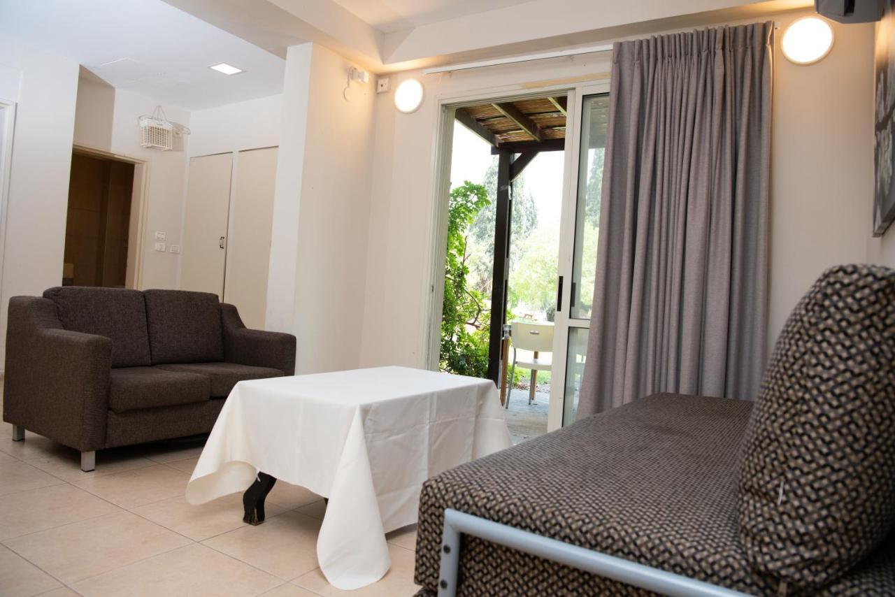 Kibbutz Tiratzvi - Country Lodging Tirat Zevi Εξωτερικό φωτογραφία