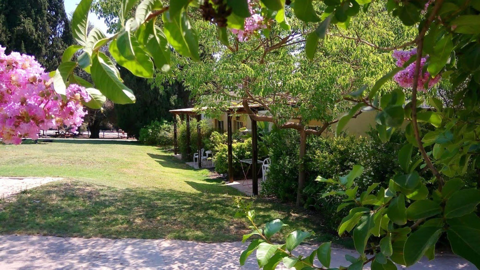 Kibbutz Tiratzvi - Country Lodging Tirat Zevi Εξωτερικό φωτογραφία